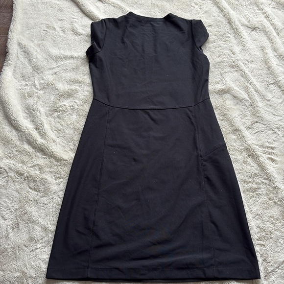 L.L. Bean Black Short Sleeve Dress | Size Small | Casual Work Travel Essential - Picture 5 of 5